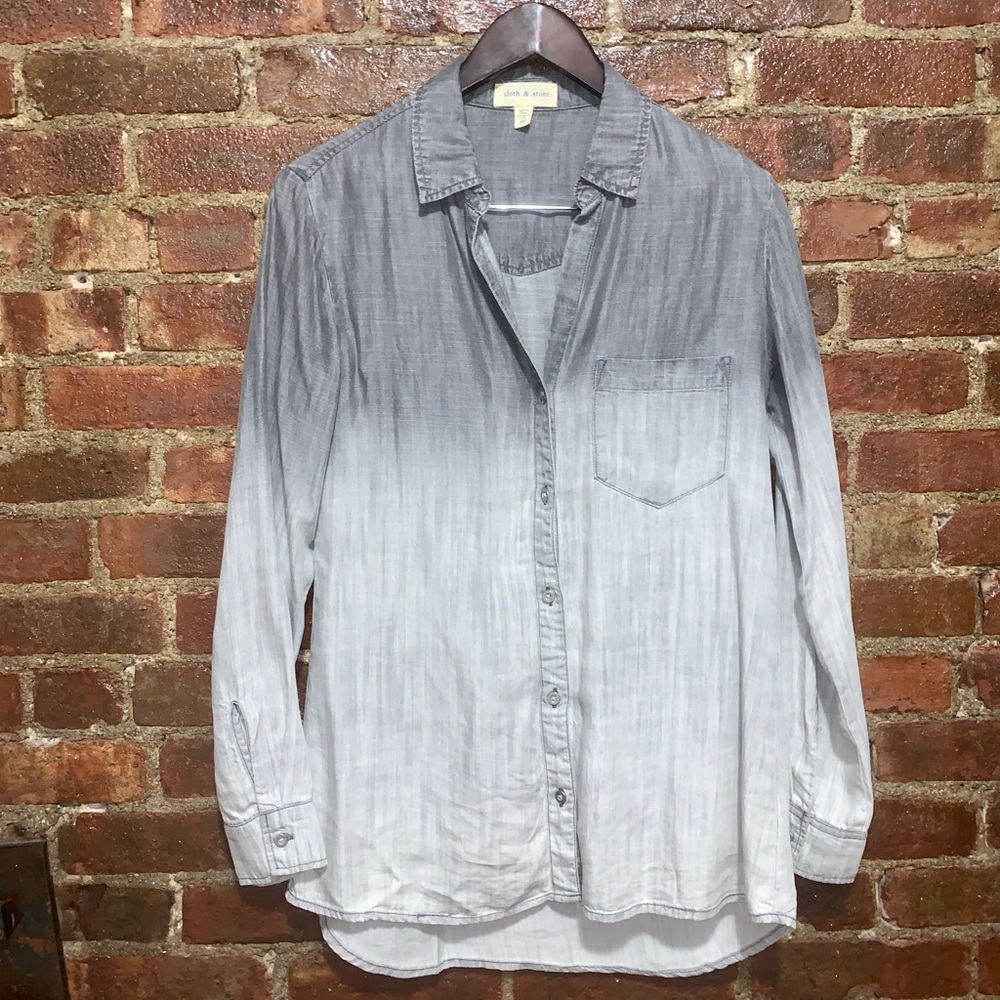 Anthropologie Cloth & Stone chambray ombre buttondown